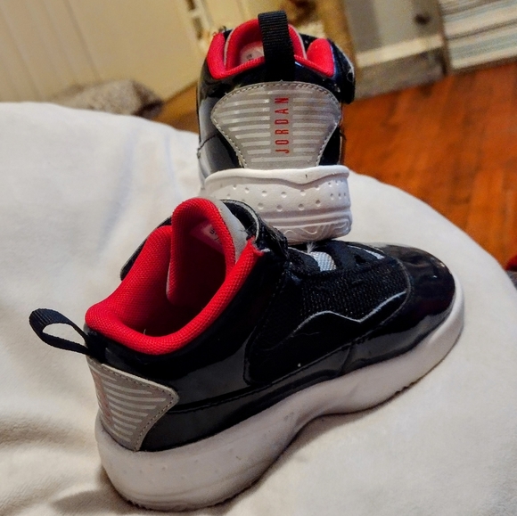 Sz. 7c Jordans - Picture 4 of 6